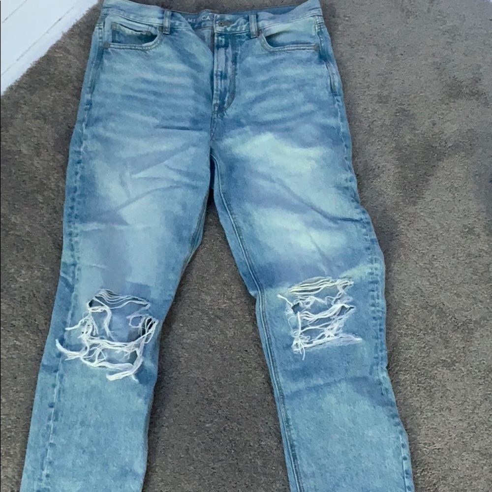 american eagle mom jeans